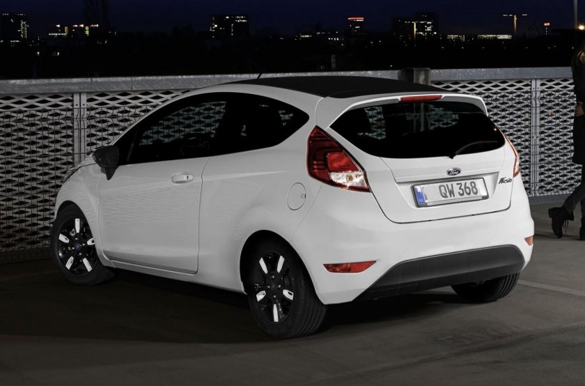 Ford Fiesta 2010 White
