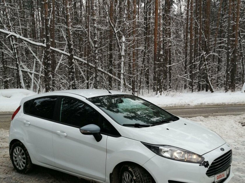 Ford Fiesta 2009 белая