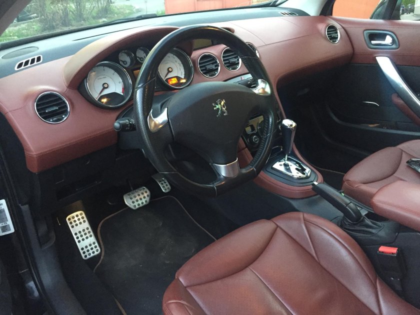 Пежо 308 салон кожа