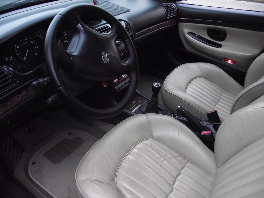 Салон кожа Пежо 406