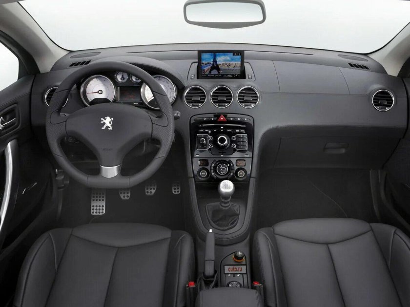 Пежо 308 2011 салон