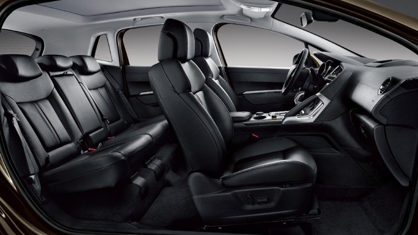 Пежо 3008 2021 салон