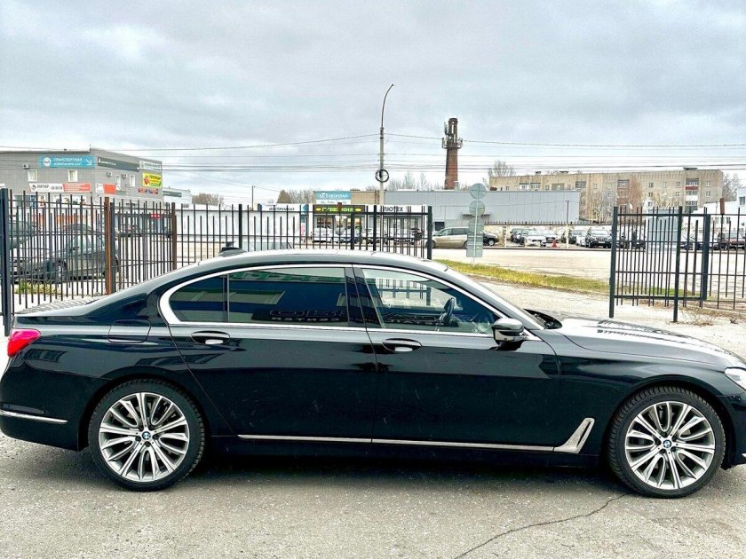 Бмв 7 серии g 11