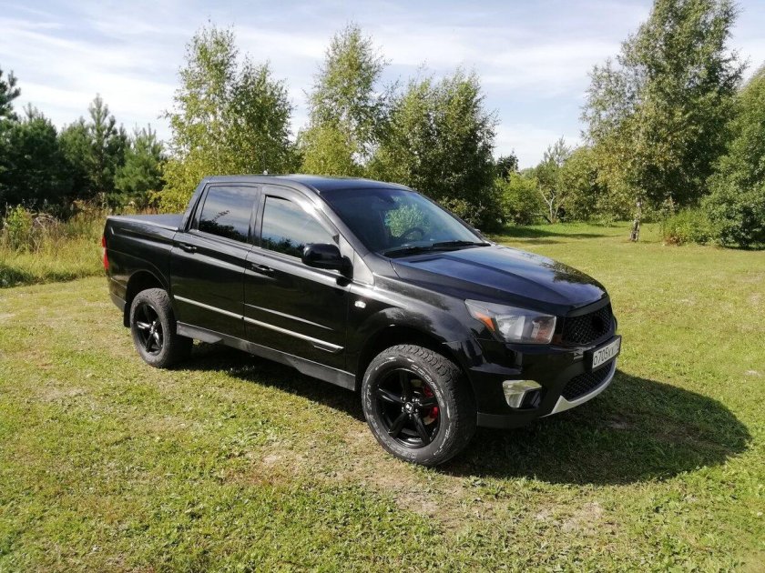 Саньенг Корандо спорт