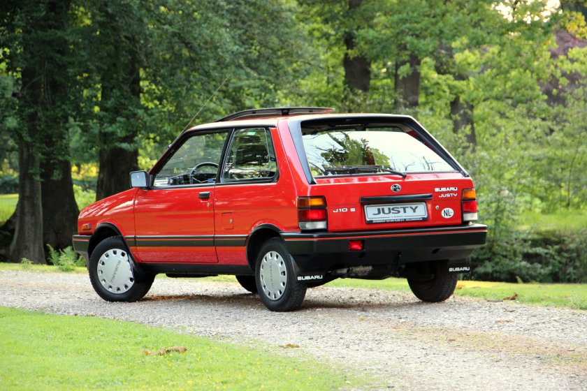 Subaru Justy 1