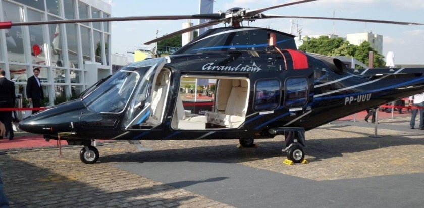 Вертолет AGUSTAWESTLAND aw109