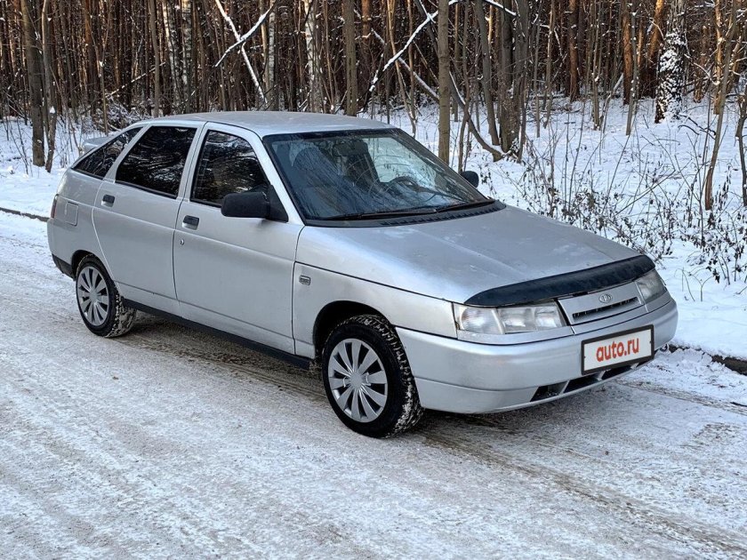 ВАЗ 2112 хэтчбек серебристый