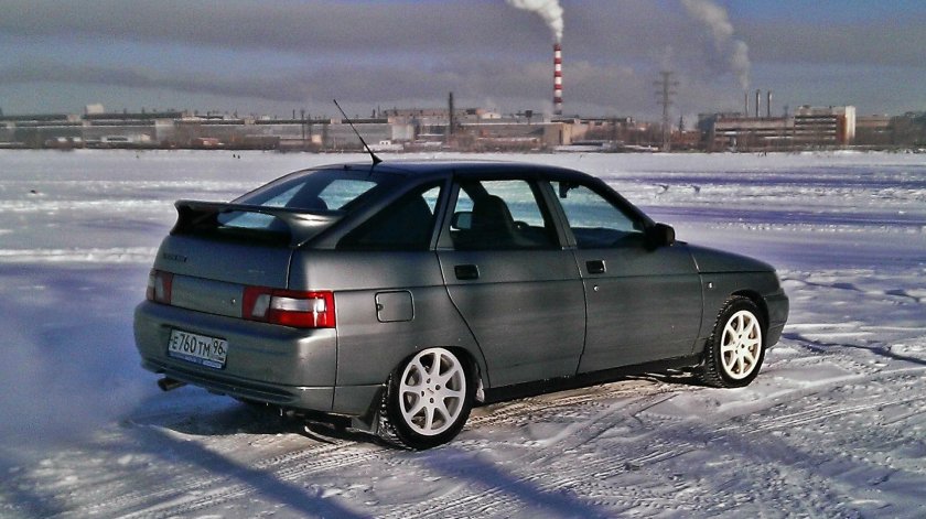 ВАЗ-2112 (Lada 112)