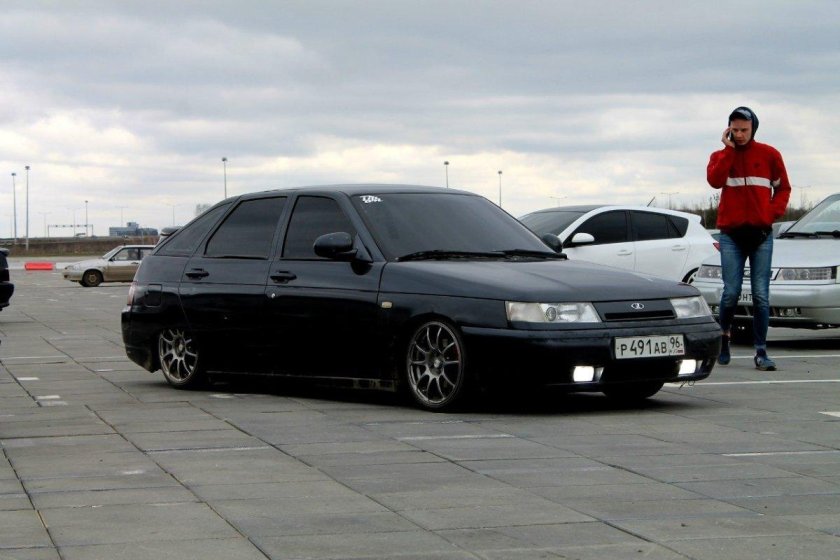 Лада 2112 черная