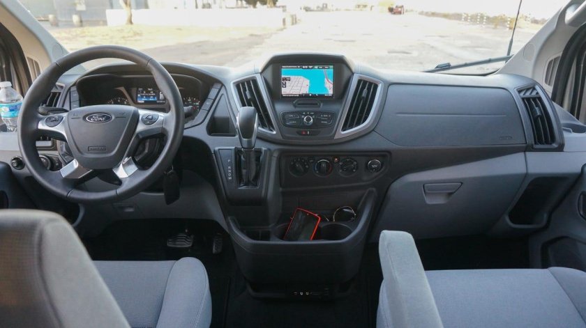 Ford Transit 2018 салон