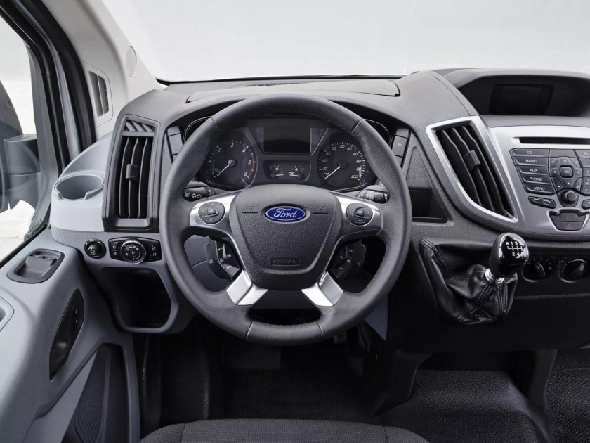 Форд Транзит 2015 2.2 дизель