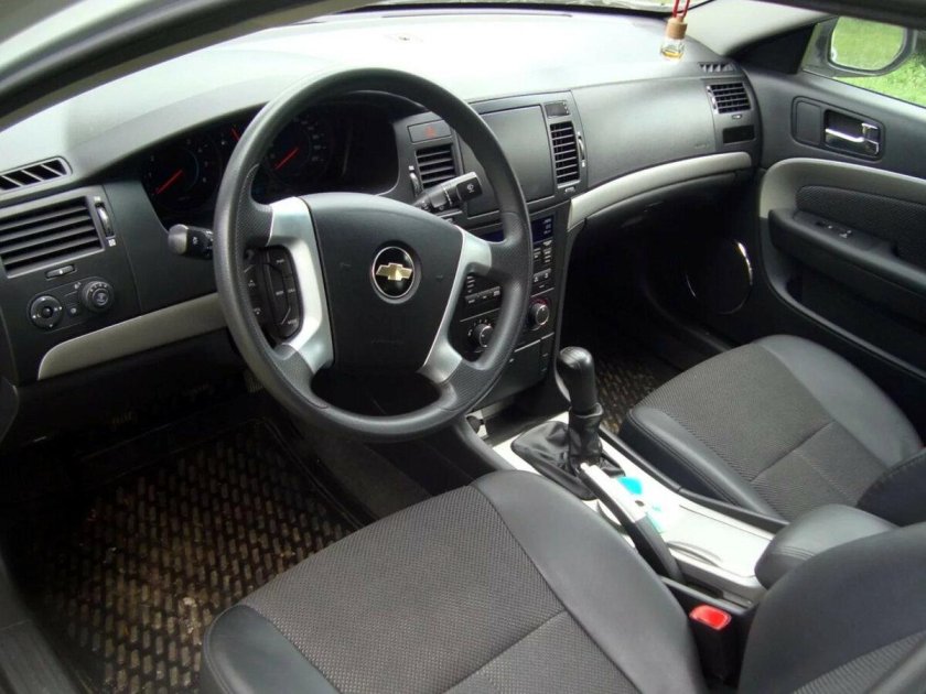 Chevrolet Epica 2011 салон