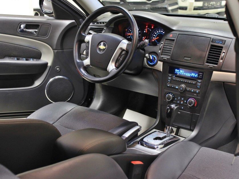 Chevrolet Epica 2011 салон