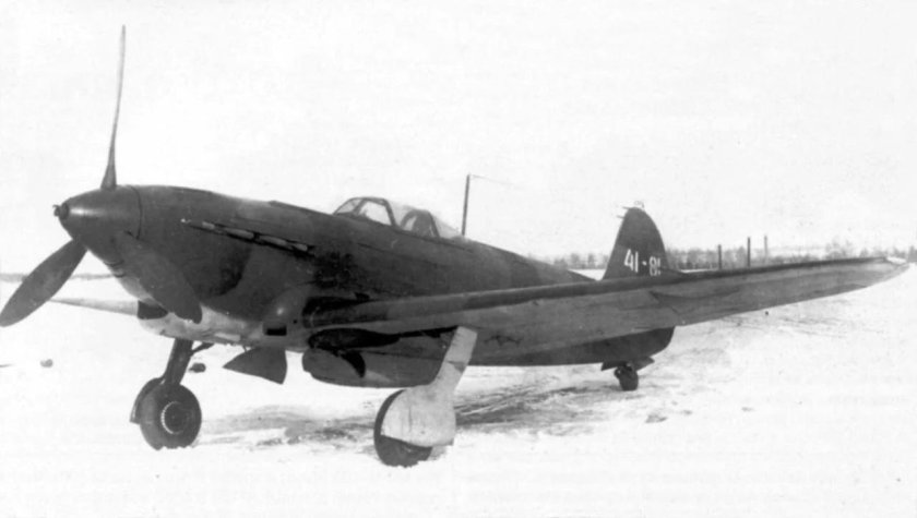 Як-7 истребитель