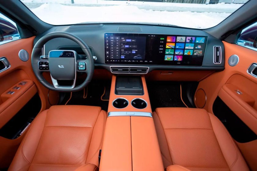 Китайский кроссовер l9