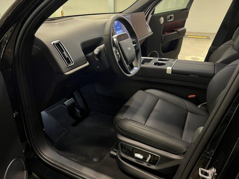 Lixiang l7 черный 2023