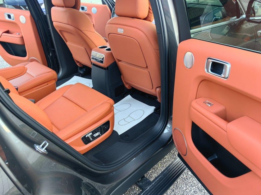 Lixiang l7 оранжевый салон