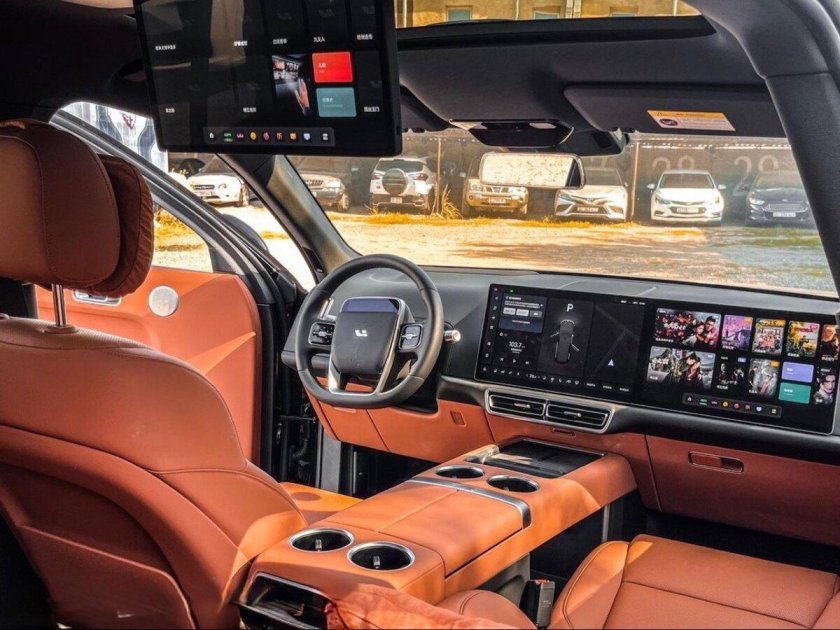 Гибридный li auto l9 Max оранжевый салон