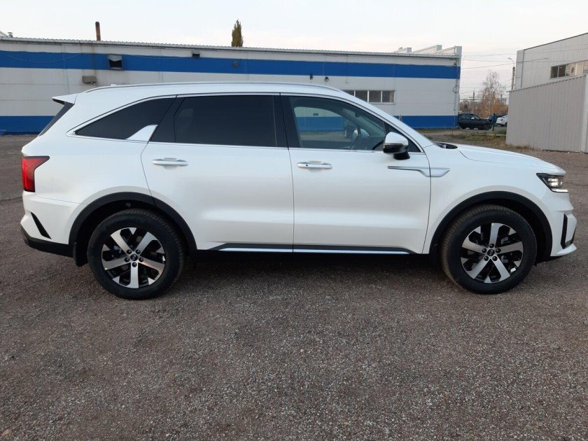 Кия Соренто 2021 белая