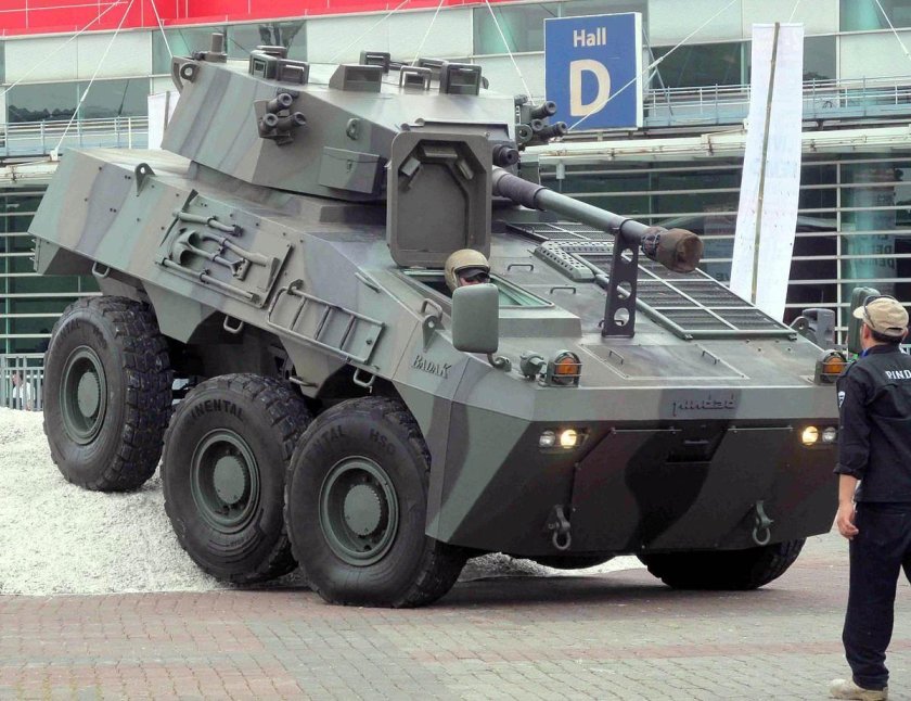 БТР Pindad Badak
