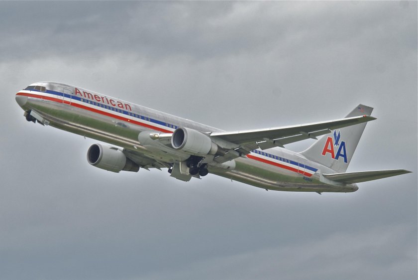 Боинг 767-300 Американ Эйрлайнс
