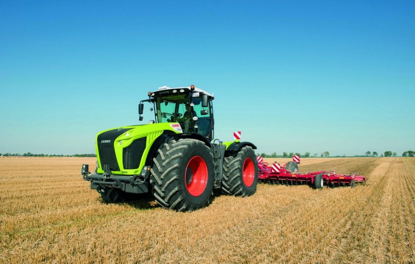Трактор CLAAS Xerion 4000