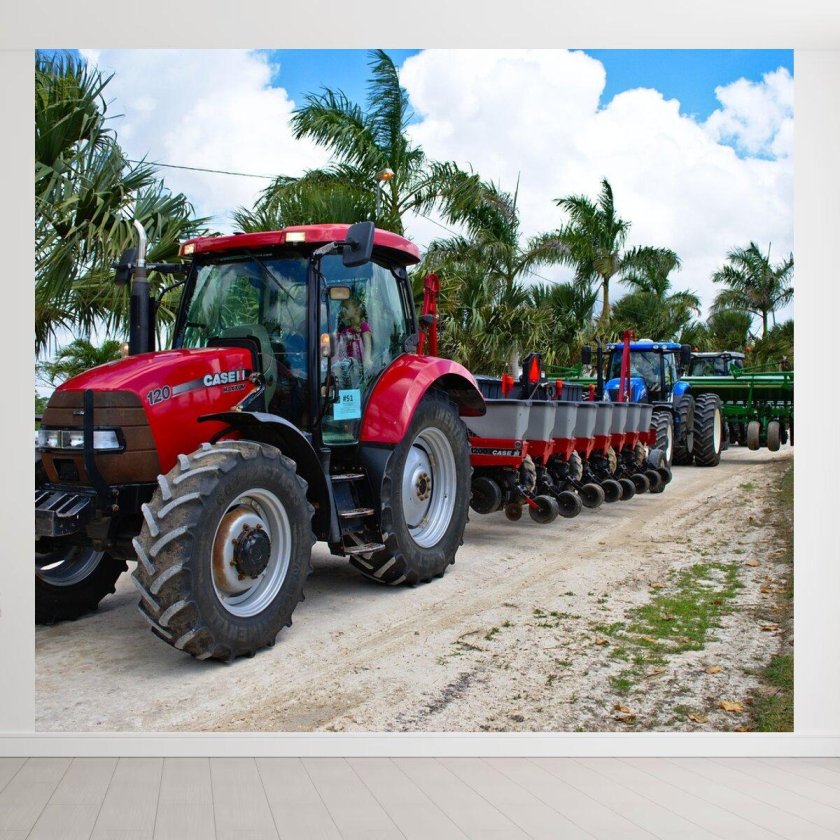 Красный трактор