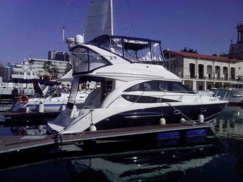 Meridian 341 яхта