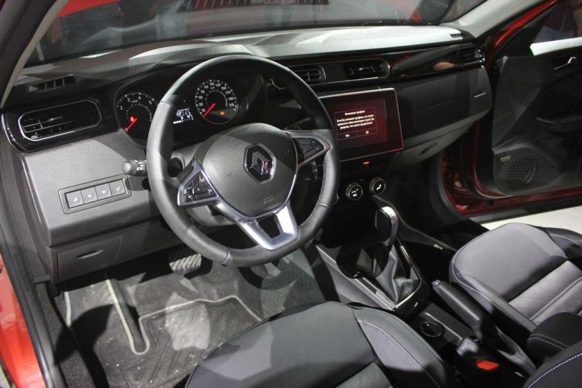 Renault Arkana салон