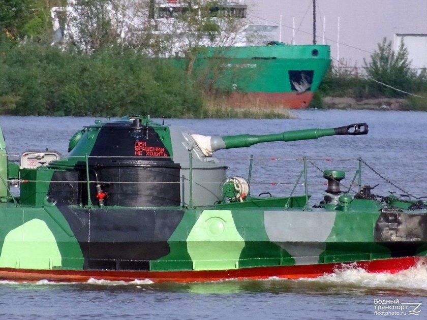 Катер 1204 Шмель