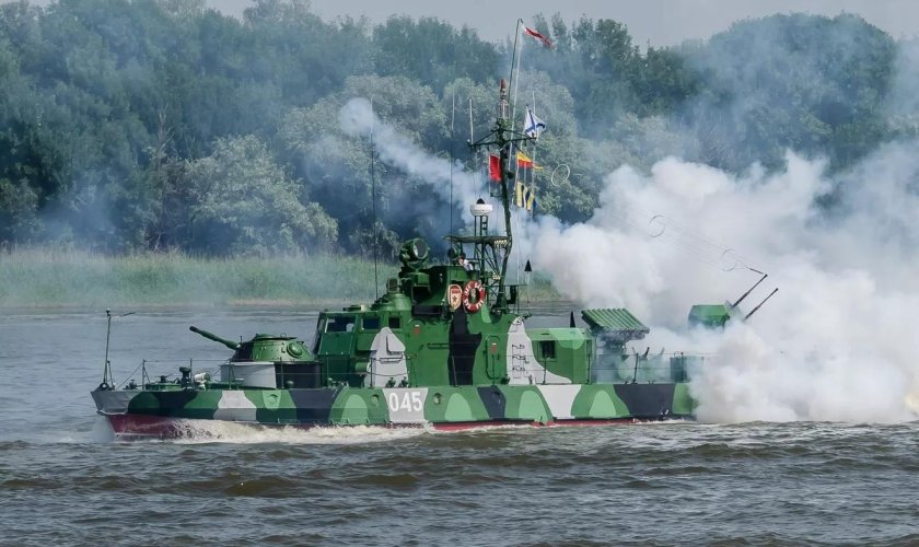 Бронекатер Шмель проекта 1204