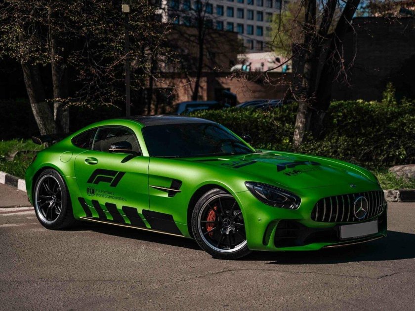 АМГ ГТ 4 двери зеленый мат
