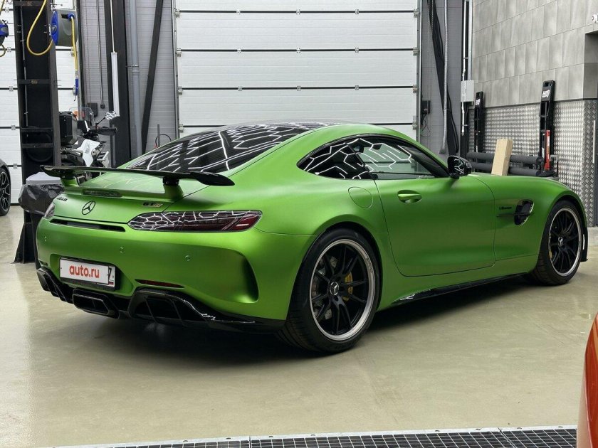 Мерседес амг гт зеленый