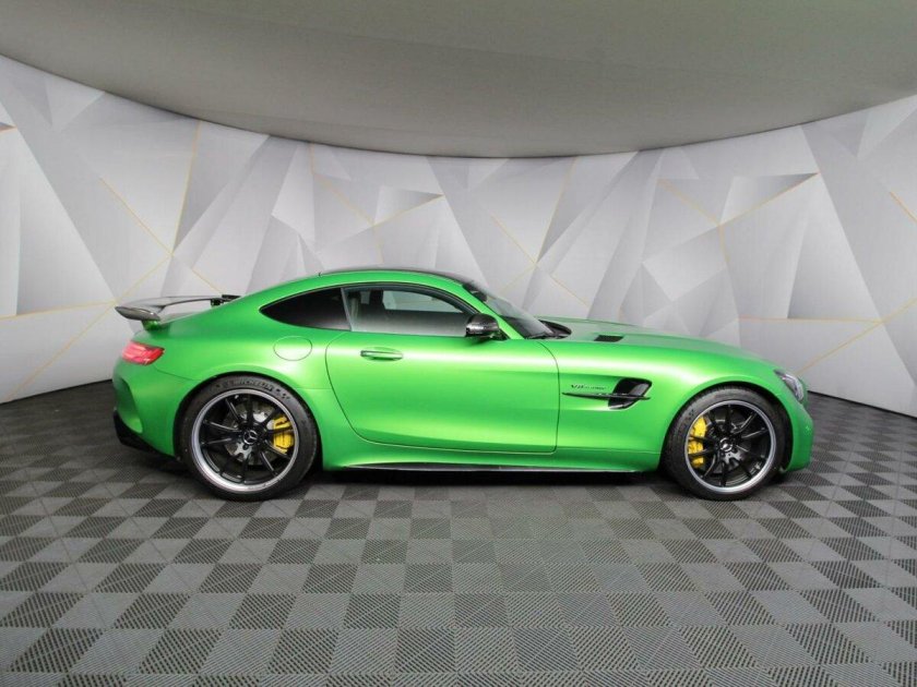 Mercedes-AMG gt r Рестайлинг