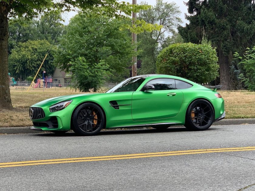 Мерседес АМГ gt зеленый