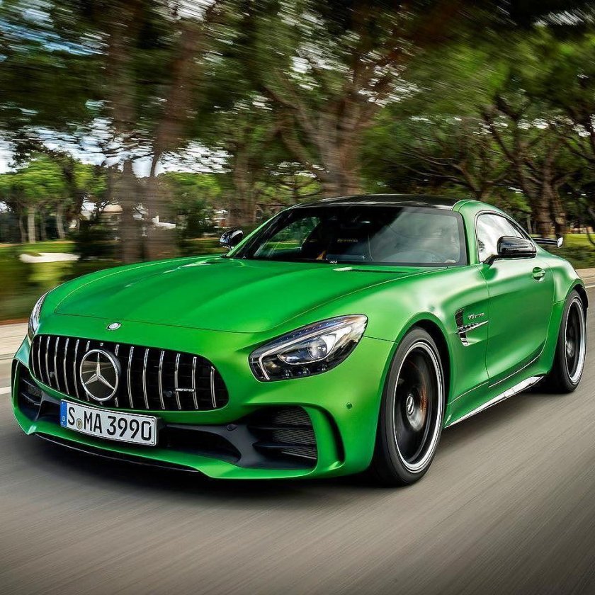 Мерседес АМГ ГТ зеленый