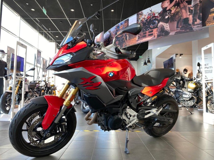 Красный мотор