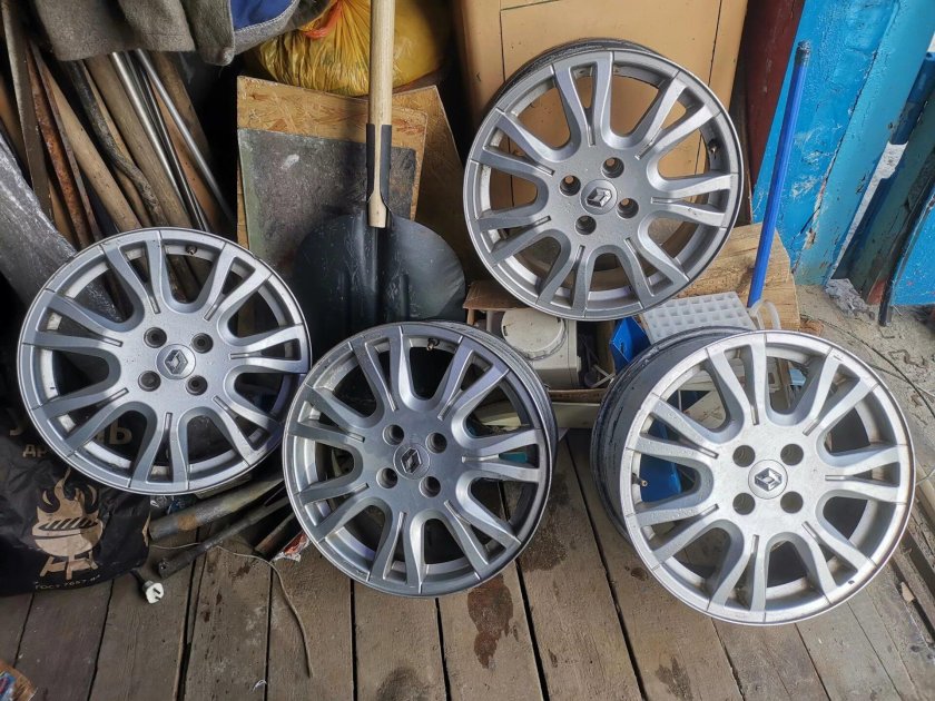 Литые диски на Рено Меган 2