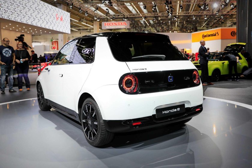 Электрокар Honda e