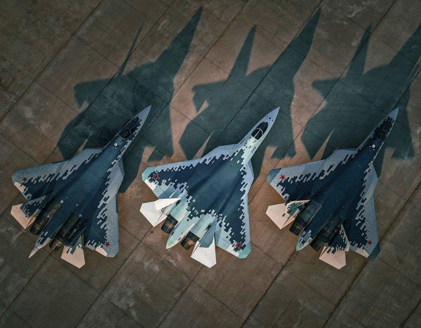 Самолет пятого поколения Су-57