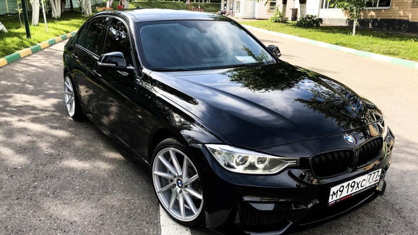 БМВ ф30 черная