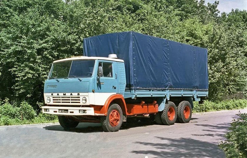 КАМАЗ 53212 седельный тягач