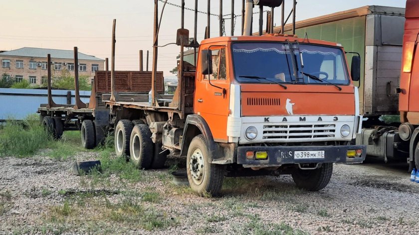 КАМАЗ 55102 лесовоз