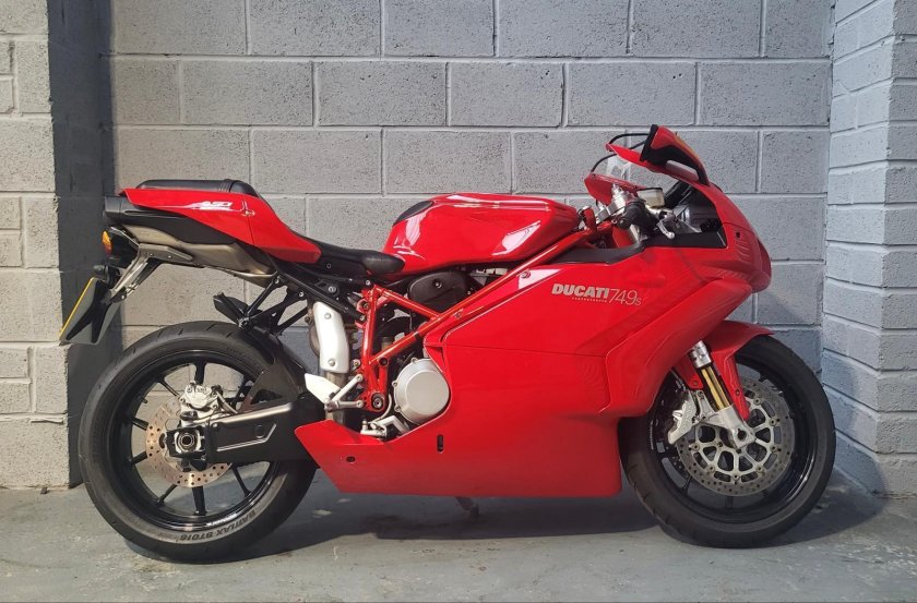 Ducati 999