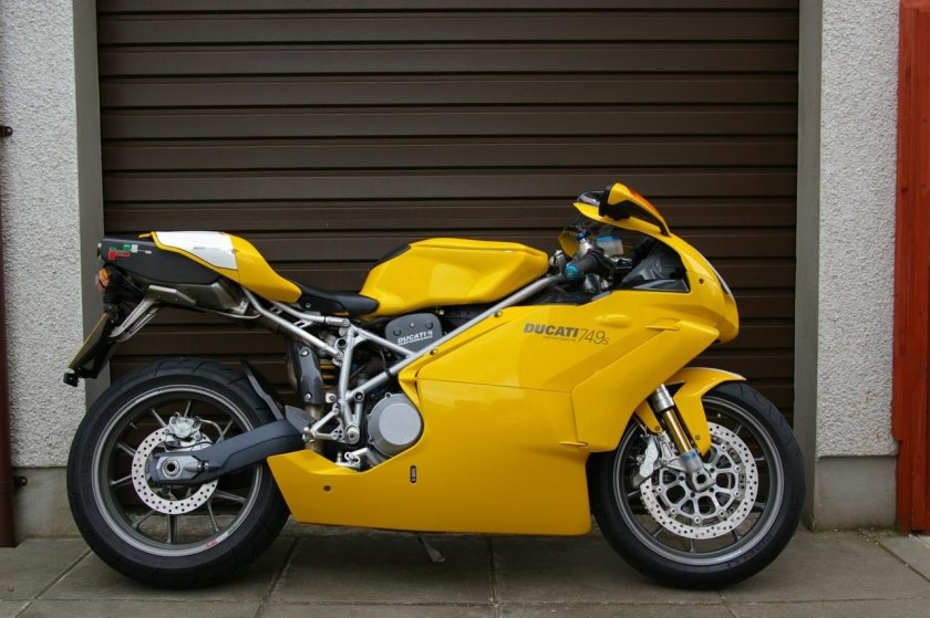 Ducati 749s