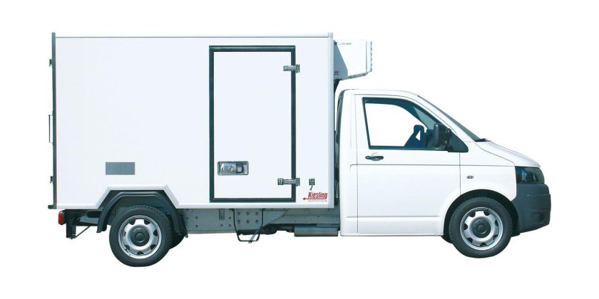 Грузовик рефрижератор сбоку