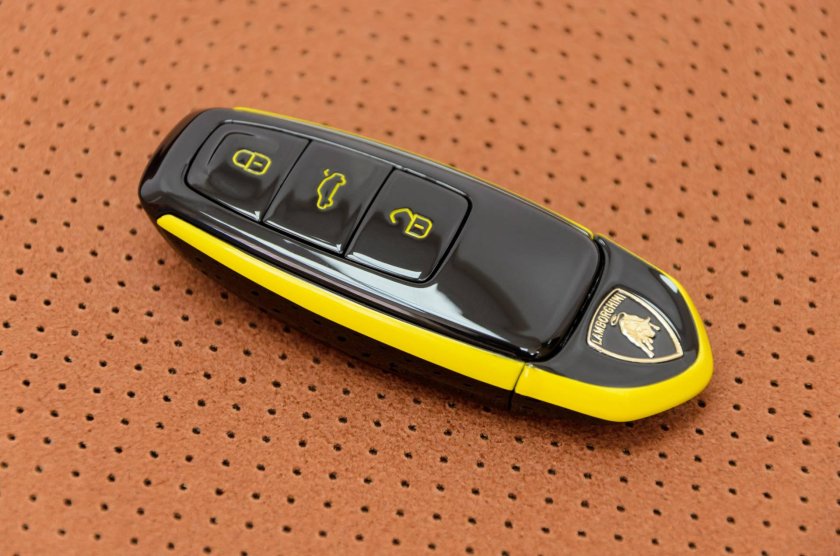 Ключи от Lamborghini Urus