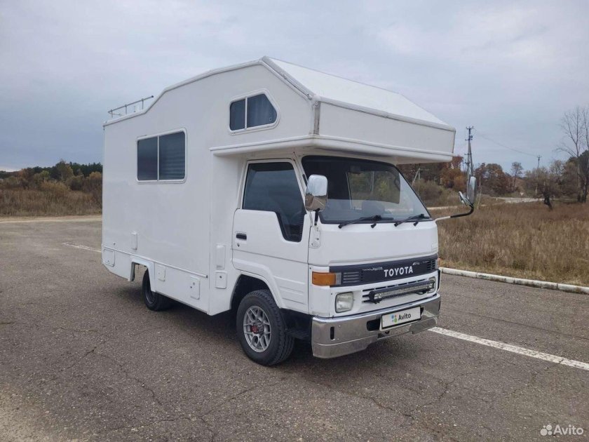 Тойота Хайс автодом