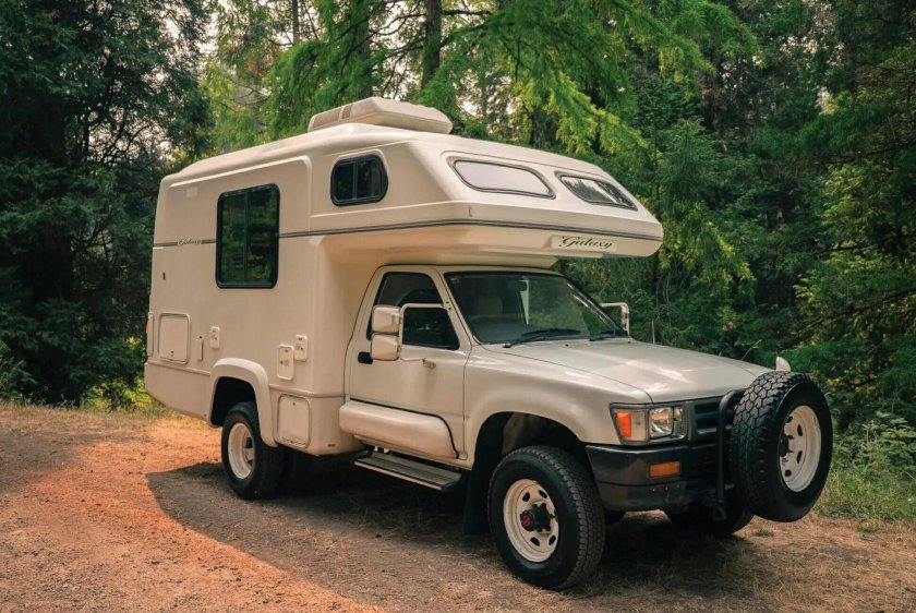 Toyota Hilux автодом