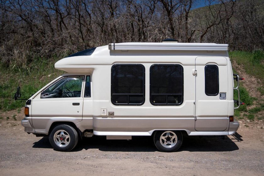 Toyota Lite Ace Camper
